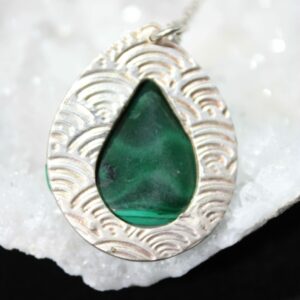 Magnifique pendentif en argent et malachite