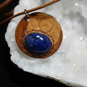 Collier en sodalite et cuir