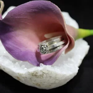 Bague originale rose argent tournante