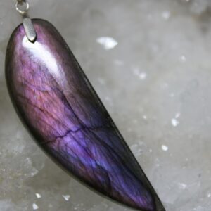 Collier labradorite violette