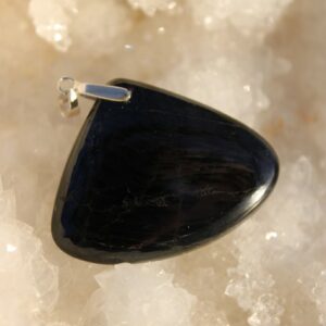 pendentif en hypersthène attache en argent