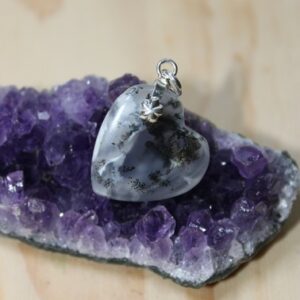 Magnifique pendentif en agate dendritique avec attache en argent