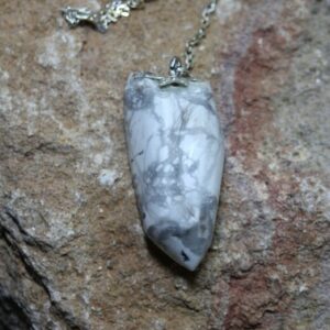Pendule en howlite